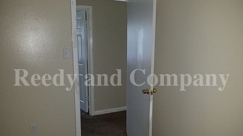Memphis House: 4210 Clydesdale Dr