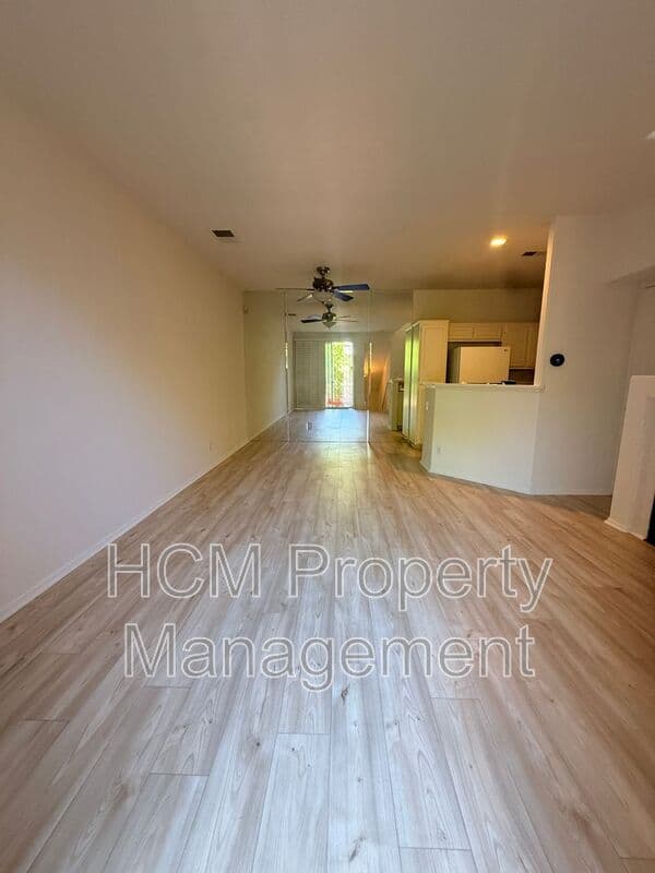 Anaheim House: 7776 E Portofino Ave