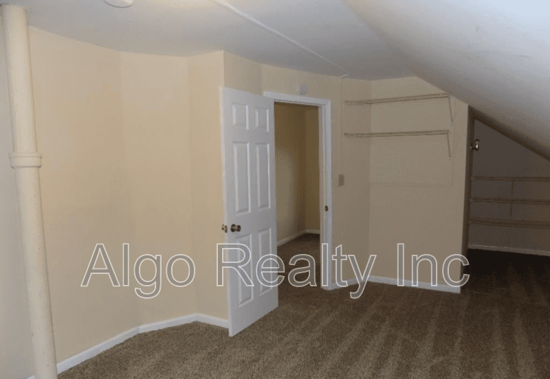 Minneapolis House: 3910 Emerson Avenue North