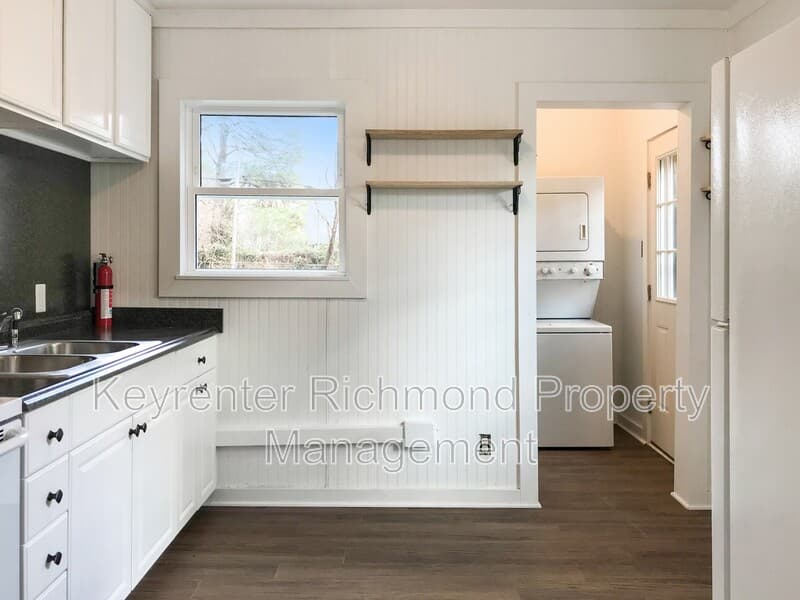 Richmond House: 3415 Reynolds Rd