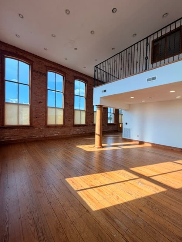 Prosperity Condo: 106 Grace Street - 1