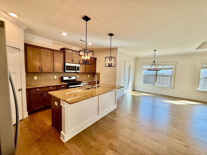 Madison House: 109 Missouri Drive