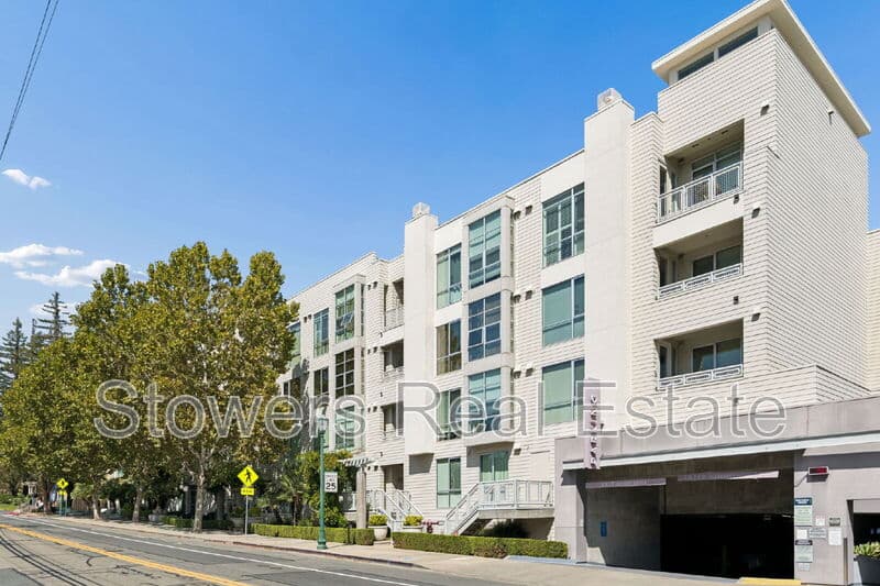 Walnut Creek Condo: 1655 N California Blvd