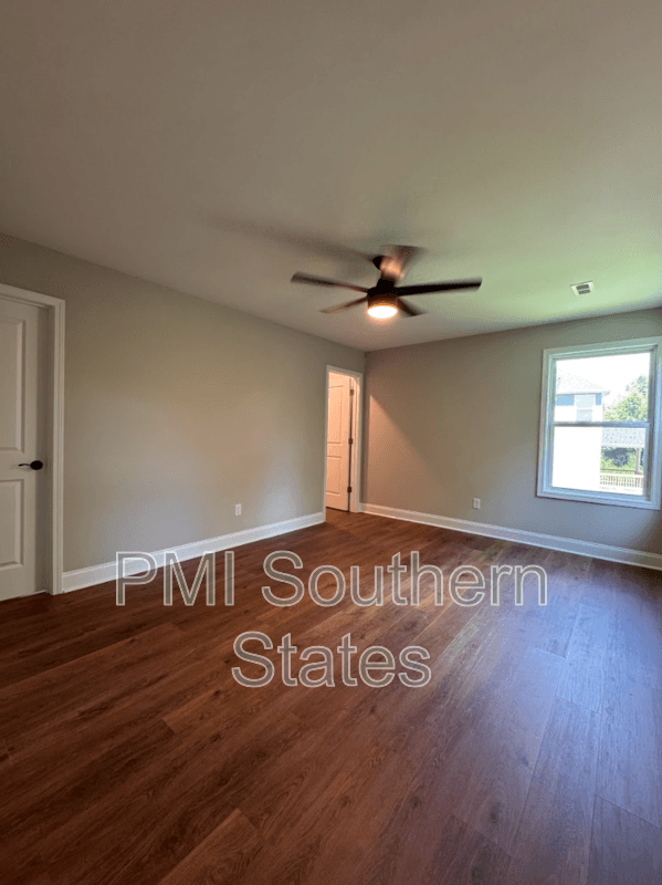 Greenville House: 711 Rockcliff St