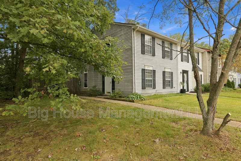 Waldorf Townhome: 1554 Pin Oak Dr
