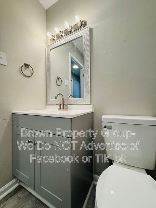 Fayetteville House: 5143 Longbranch Dr