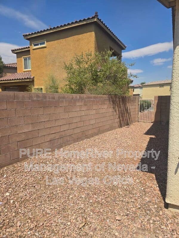 North Las Vegas House: 6109 Blue Luna Street