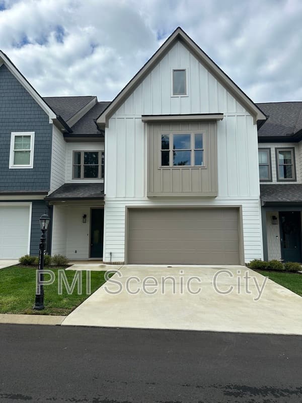 Ooltewah House: 9654 Dutton Ln