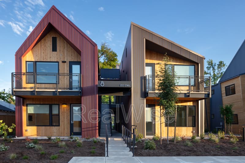 Ashland House: 188 Garfield St