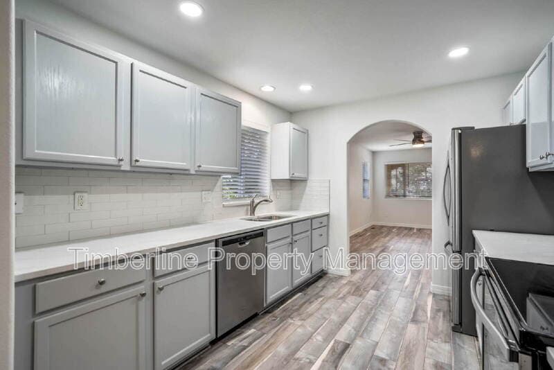 Monument House: 339 Fourth Street