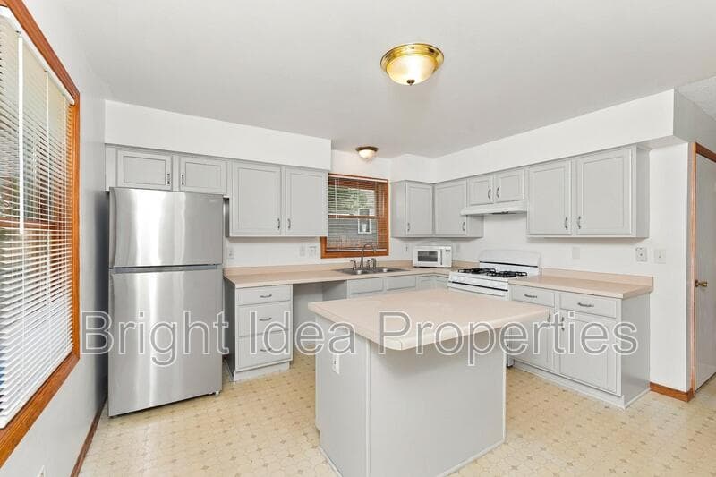 Minneapolis House: 2324 Emerson Avenue North