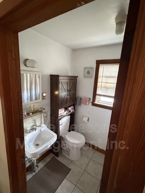 Burlington Condo: 1083-1085 North Avenue - 3
