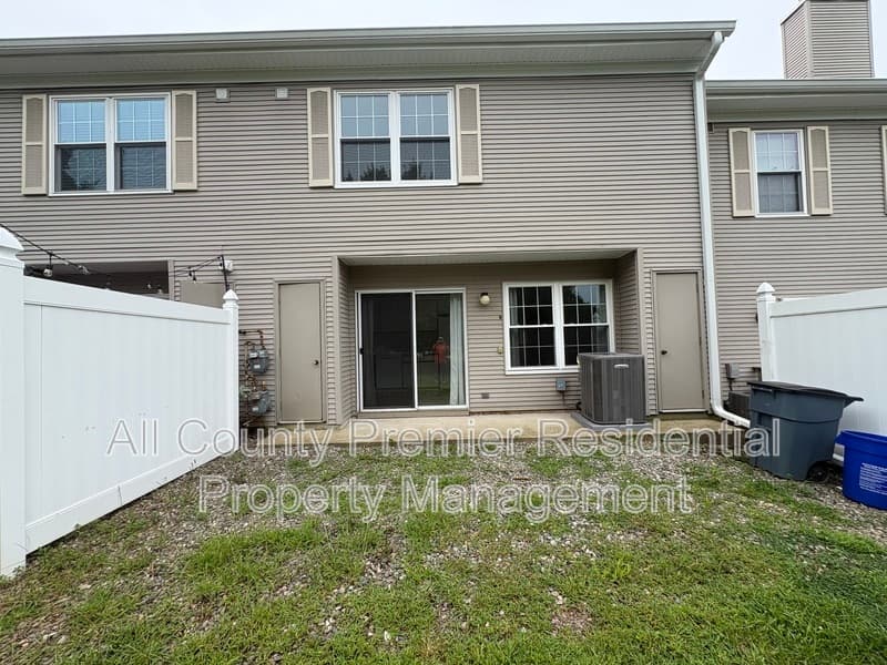 Bridgewater Townhome: 3605 Pinhorn Drive