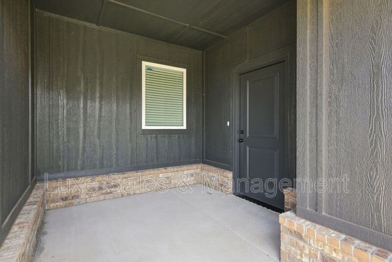 Okahoma City House: 8012 NW 110th Dr.