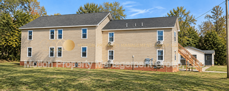 Fort Valley House: 403 Vienna St