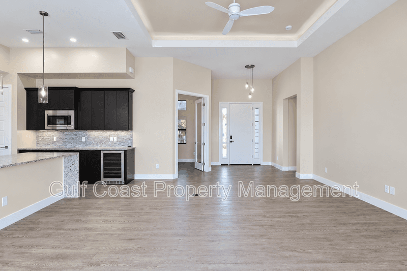 Rotonda West House: 5 Sportsman Place