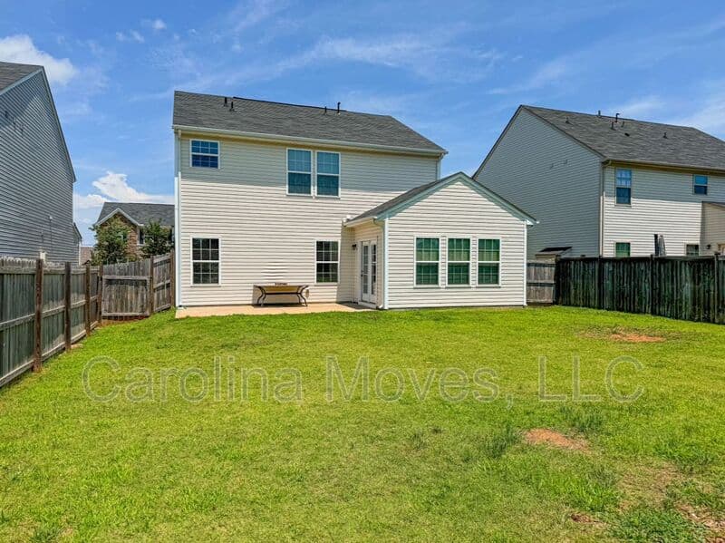 Greer House: 345 Bucklebury Road