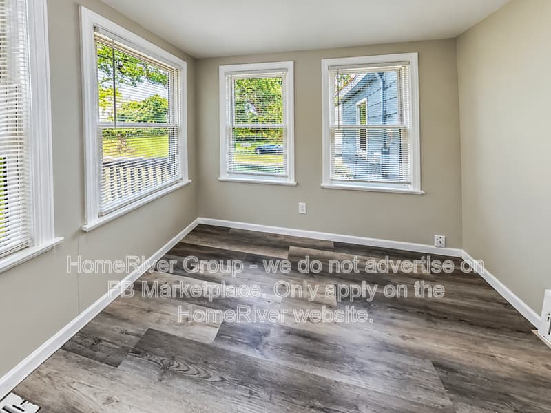 Saint Louis House: 8014 Patterson Dr