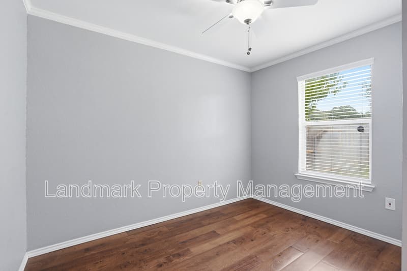 Mansfield House: 1122 Hidden Creek Drive