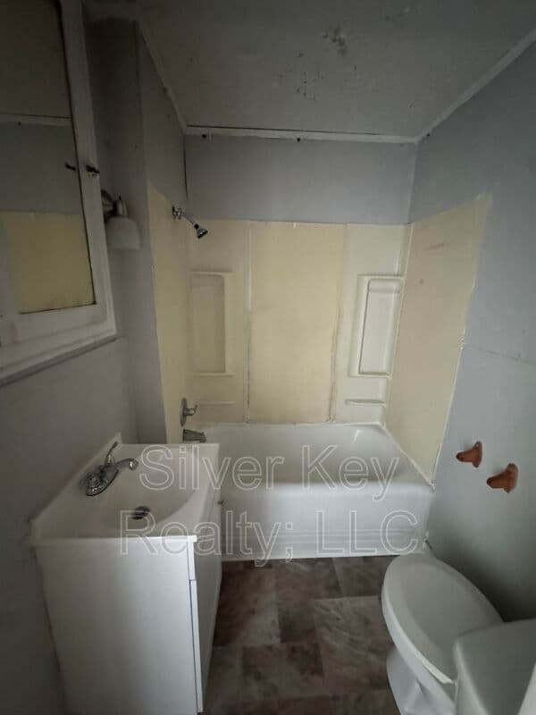Athens Condo: 107 Forrest Avenue