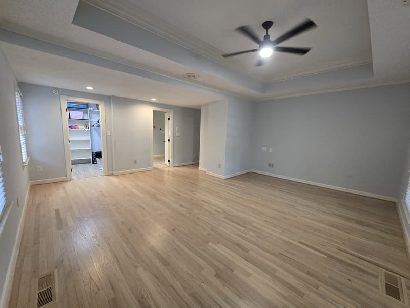 Raleigh House: 5516 Den Heider Way