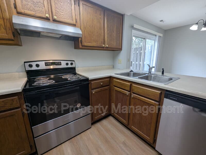 Fort Wayne House: 5404 Evard Rd
