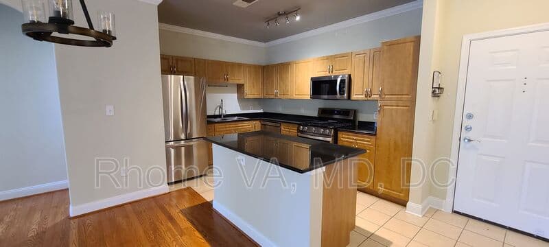 Herndon Condo: 12937 Centre Park Cir