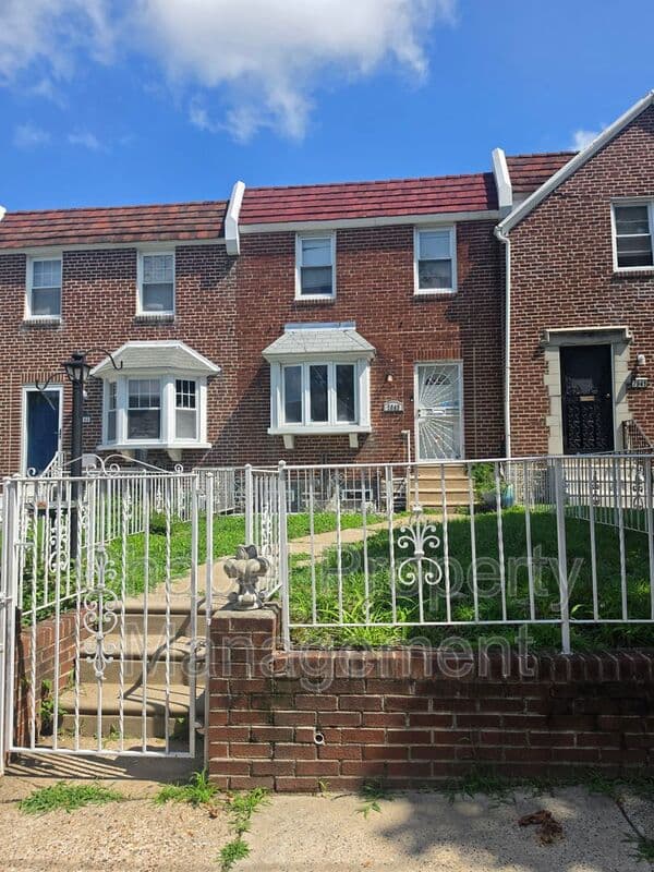 Philadelphia House: 7943 Temple Road