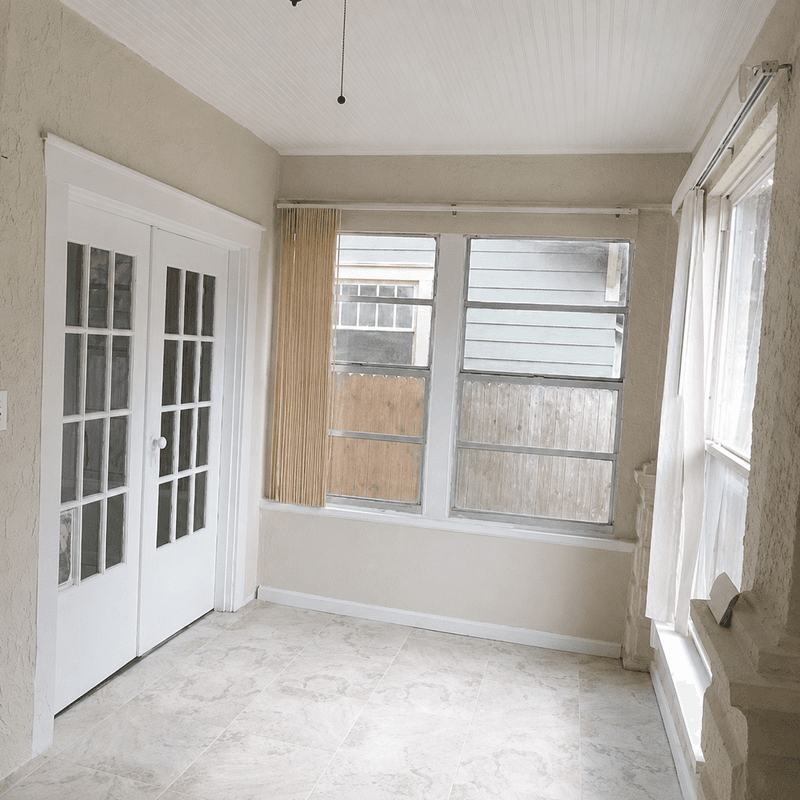 St. Petersburg House: 975 13th Avenue South