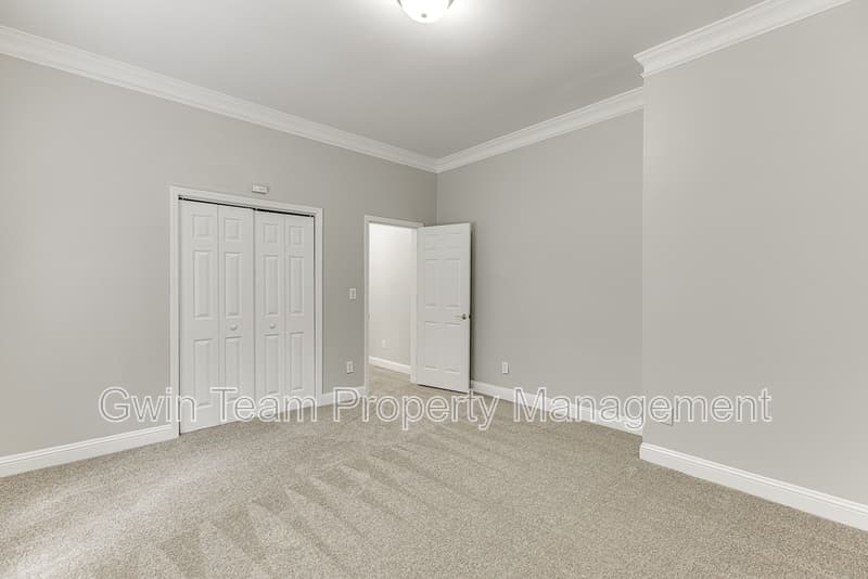 Duluth House: 9345 Riverclub Pkwy