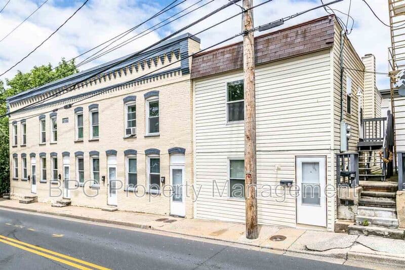 Harrisonburg Condo: 205 N Main