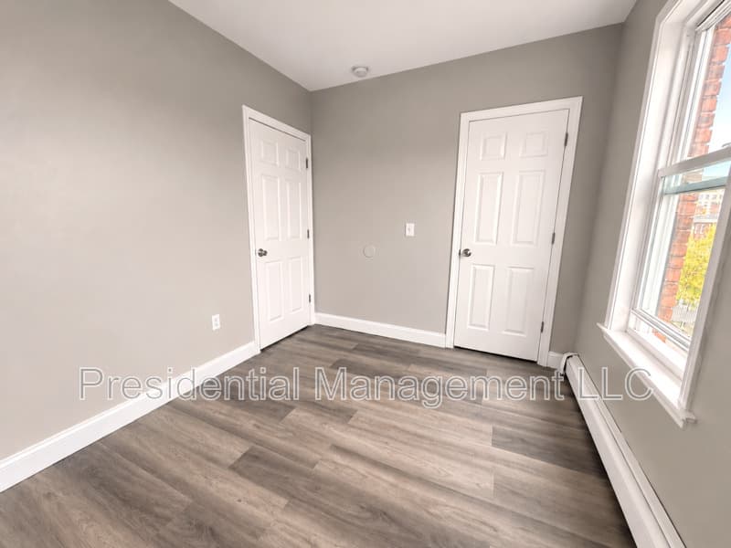 Hartford Condo: 258 Lawrence St
