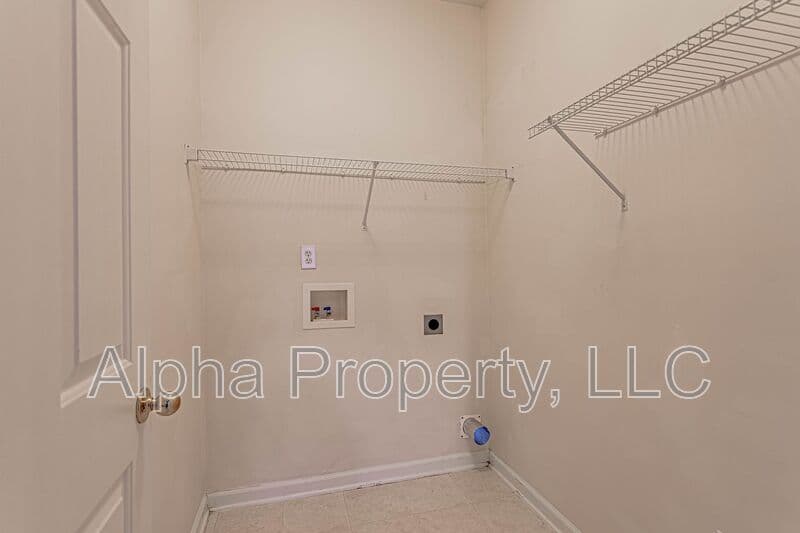 Greenville House: 7 Box Tree Way