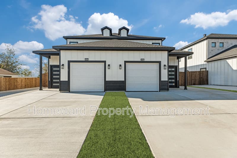 Fort Worth House: 8005 Doreen Avenue
