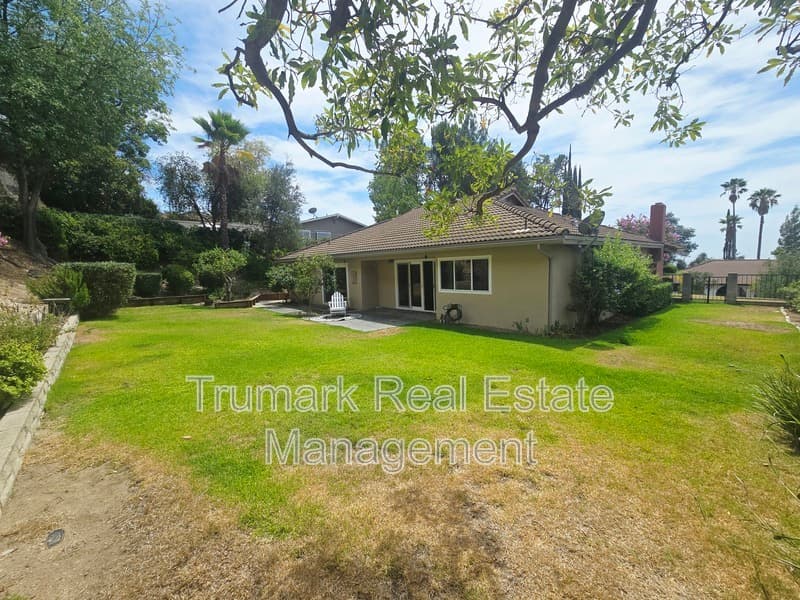 Glendale House: 3933 Karen Lynn Dr