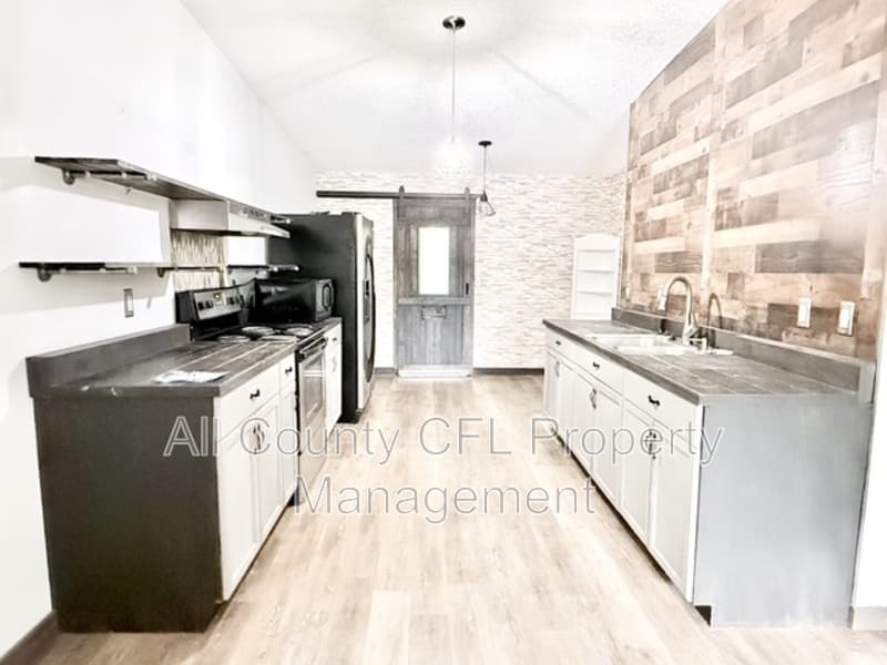 Groveland Condo: 205 Wendell Ave