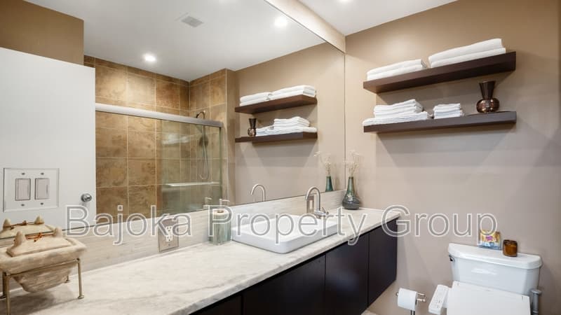 Detroit Condo: 6533 East Jefferson Avenue - 224