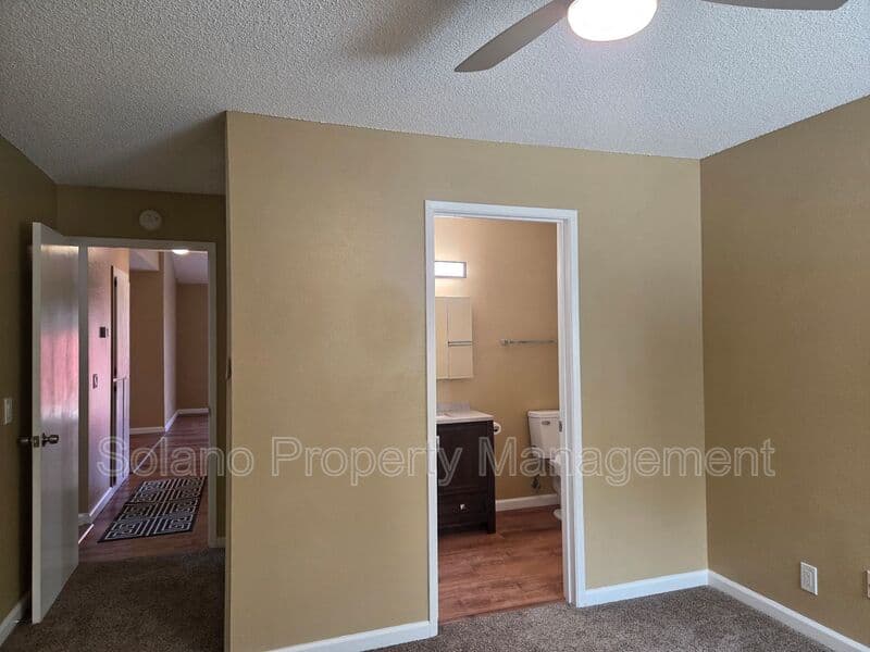 Fairfield Condo: 1152 Frost Pl