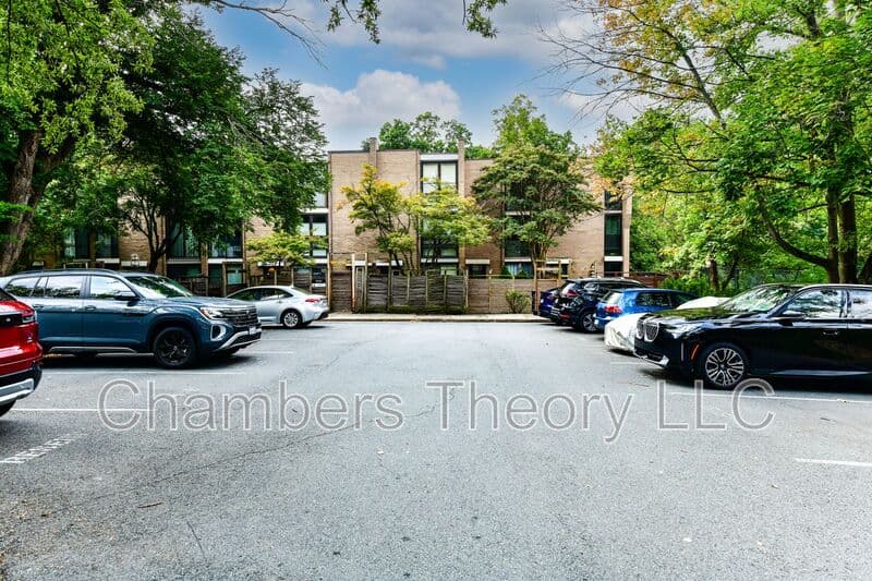 Reston House: 11475 Washington Plz W