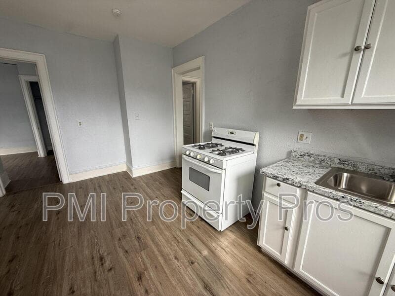Milwaukee Condo: 1623 N 38th St