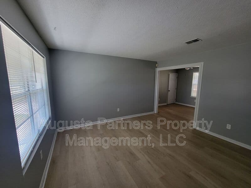 Augusta House: 2965 Meadowbrook Drive
