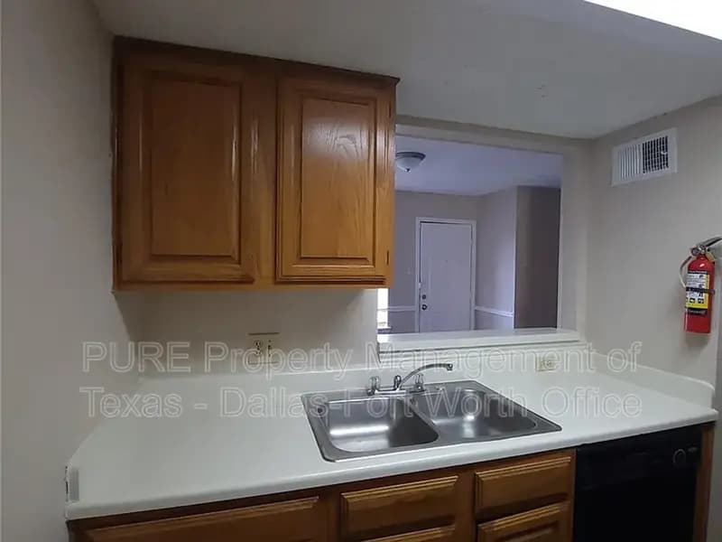 Dallas Condo: 8005 Rothington Rd