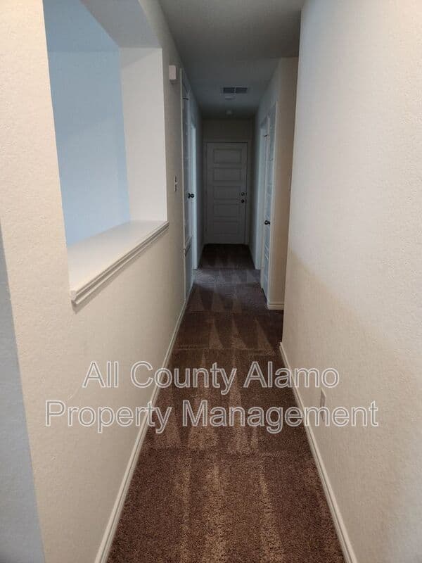 San Antonio House: 9310 Platte Pl