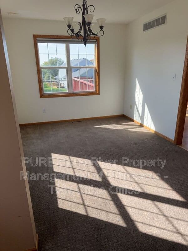 Rochester House: 5939 Shetland Dr NW