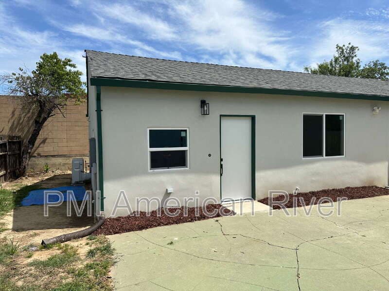 Sacramento House: 5403 Martin Luther King Jr Blvd