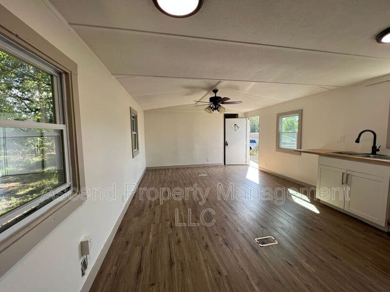 Ringgold House: 65 El Fredda Ln