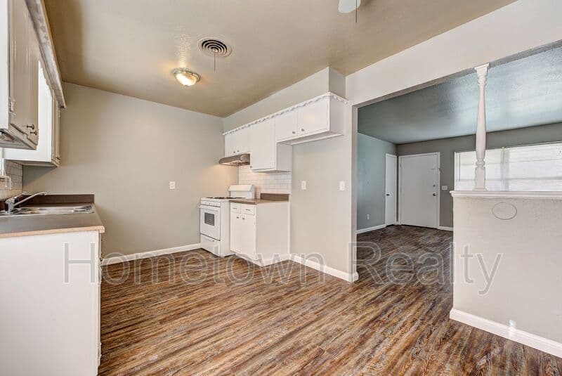 Midwest City House: 1308 McDonald Drive