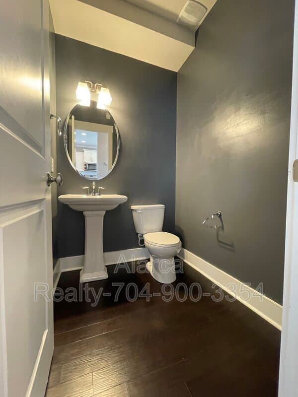 Charlotte Townhome: 2723 Tranquil Oak Pl