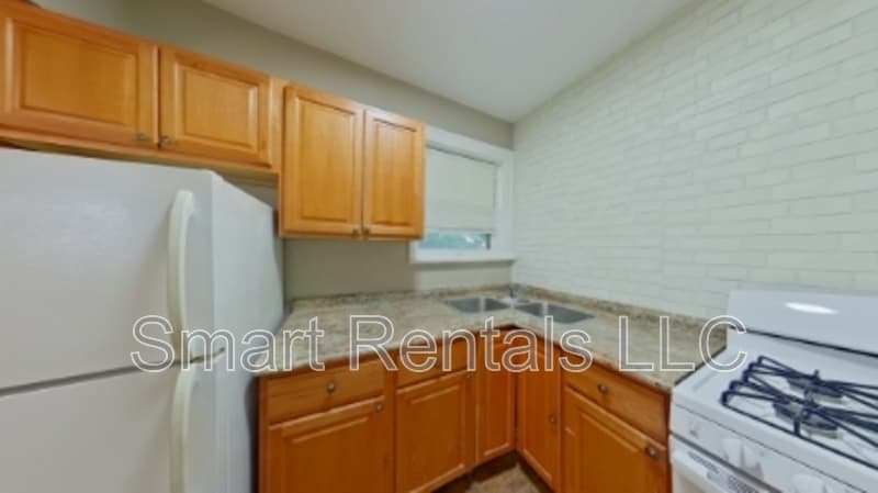 St. Louis Condo: 4277 Chippewa Street - 2
