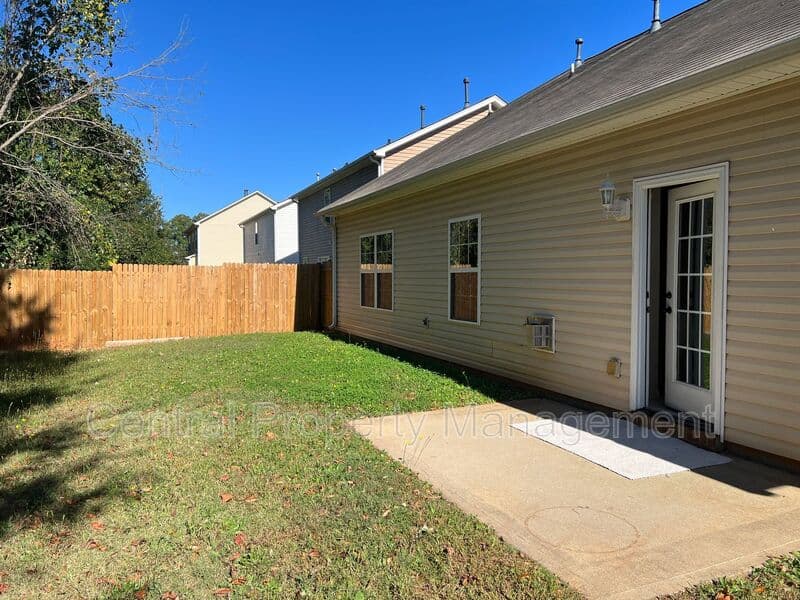 Spartanburg House: 437 Melbourne Lane